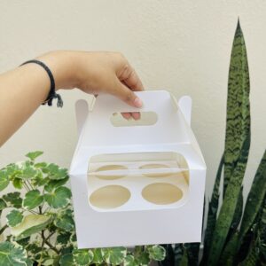 4 CAVITY CUPCAKE BOX WITH HANDLE
