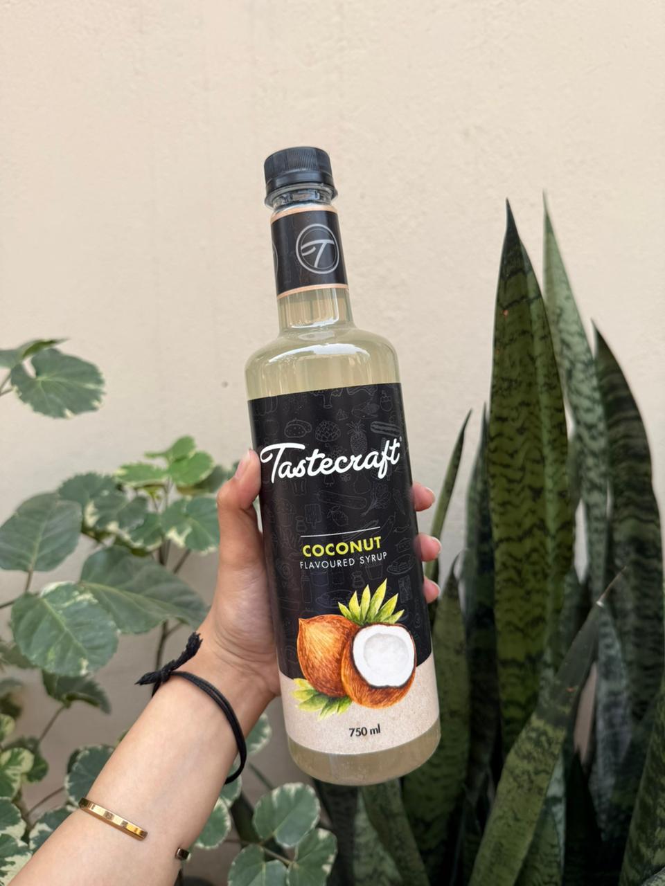 TASTECRAFT COCONUT FLAVOURED SYRUP – 750 ML PACK