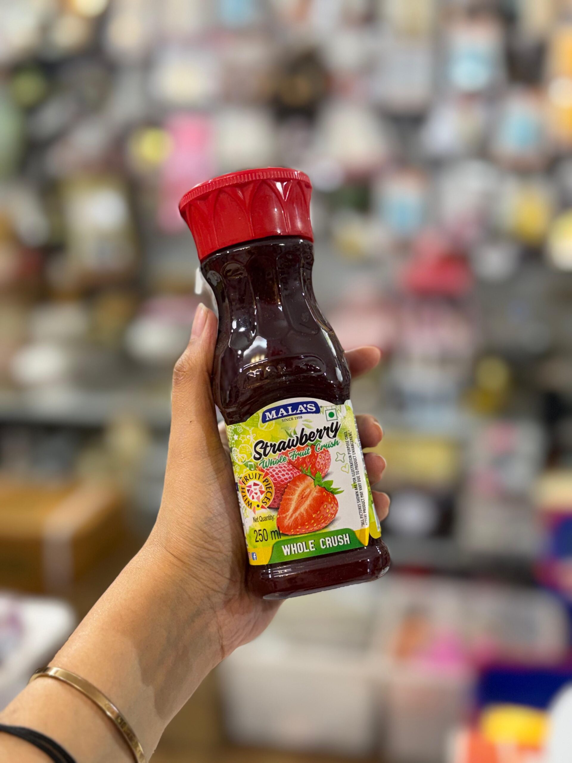 MALA’S STRAWBERRY WHOLE FRUIT CRUSH – 250ML