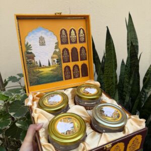4 JAR MDF BOX WITH SATIN ( JARS INCLUDED) + packaging 50/-